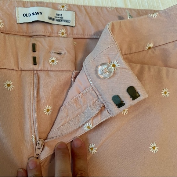 2/$30 Old Navy Pink Chinos Pixie High Rise Daisy Embroidered Slim Fit Cropped - Picture 6 of 12